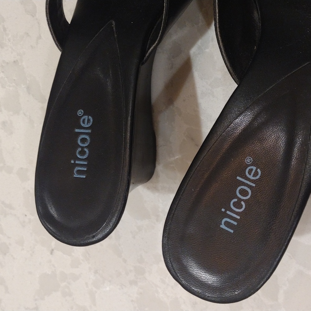 Nicole Black Leather Wedge Sandals. Size 7 1/2 M - Picture 4 of 5
